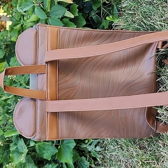 Rare Disney Loungefly Safari Backpack - Picture 3 of 16